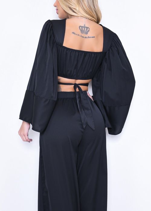 Cropped Manga Flare Pleated