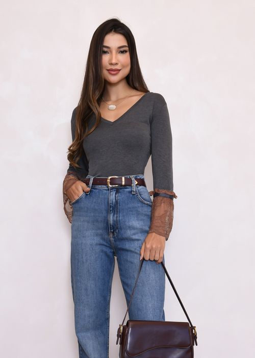 Blusa Alongada Manga Flare Aplicação Renda