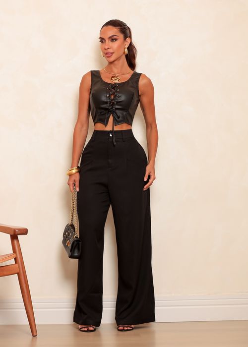 Calça Pantalona Alfaiataria c/ Bolsos e Pregas Frontais