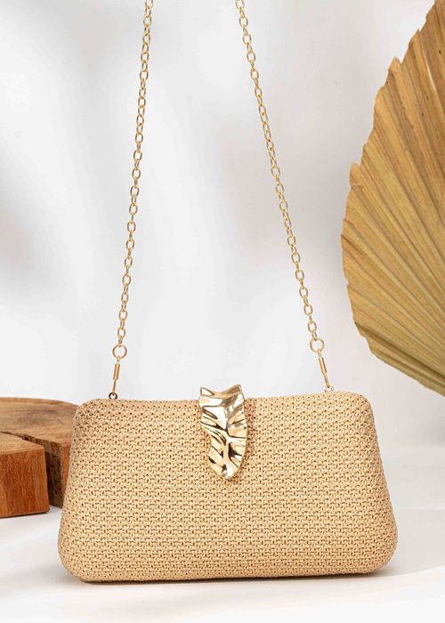 Clutch Palha c/ Fecho Dourado Bege